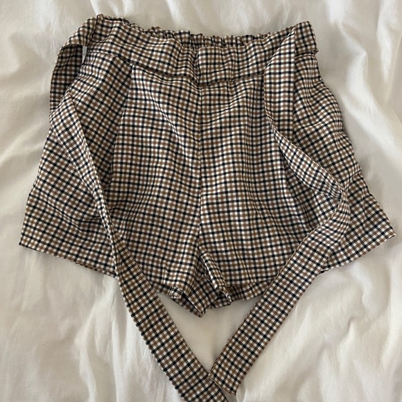 H&M Divided Brown Gingham Tie Shorts - Picture 3 of 6